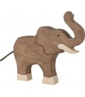 ELEFANTE CON LA TROMPA LEVANTADA