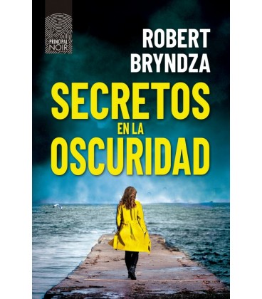 SECRETOS EN LA OSCURIDAD