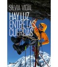 HAY LUZ ENTRE LAS CUERDAS