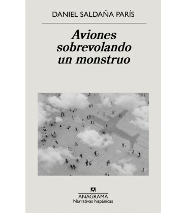 AVIONES SOBREVOLANDO UN MONSTRUO