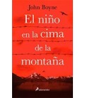 NIÑO EN LA CIMA DE LA MONTAÑA